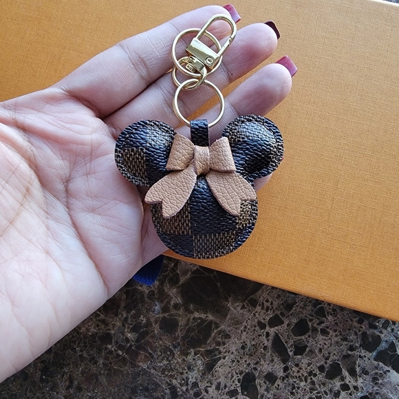 Accessories - 🤎 Minnie mouse keychain 🤎